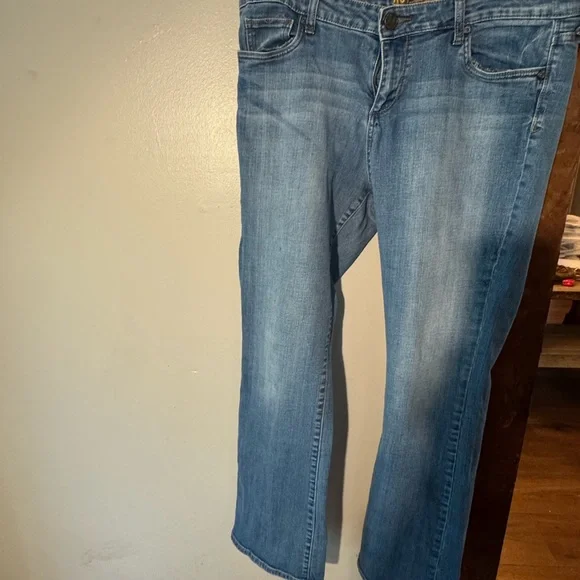 Kut from the Kloth Flare Jeans - Picture 1 of 4